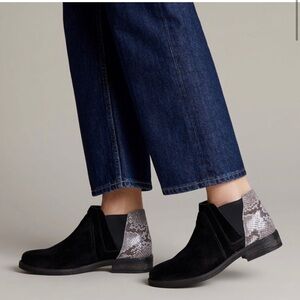 CLARKS™️ Women's Size 7M 'DEMI BEAT' Black Suede/Snakeskin Slipon Ankle Boots